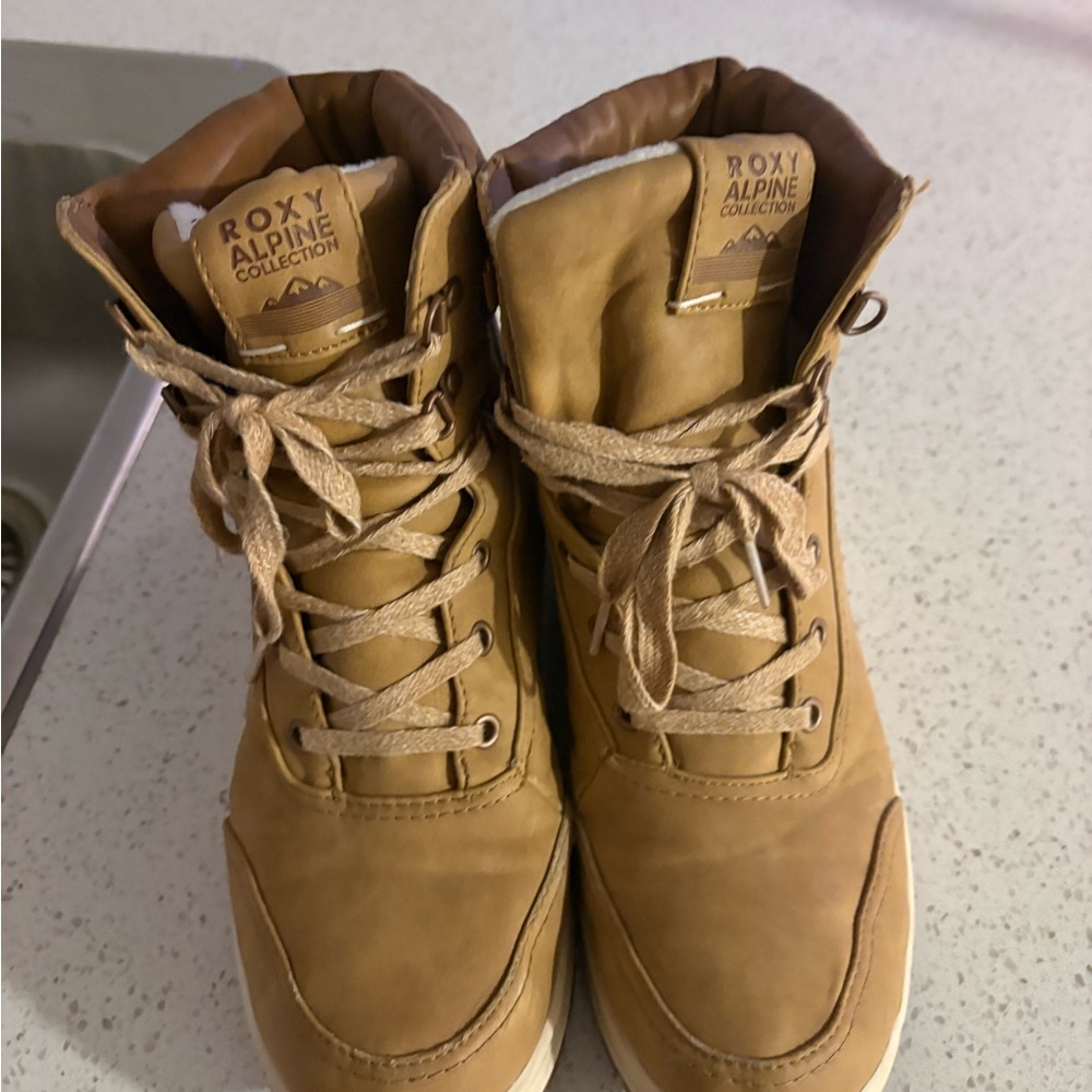 Roxy Alpine Collection Women’s Tan Boots